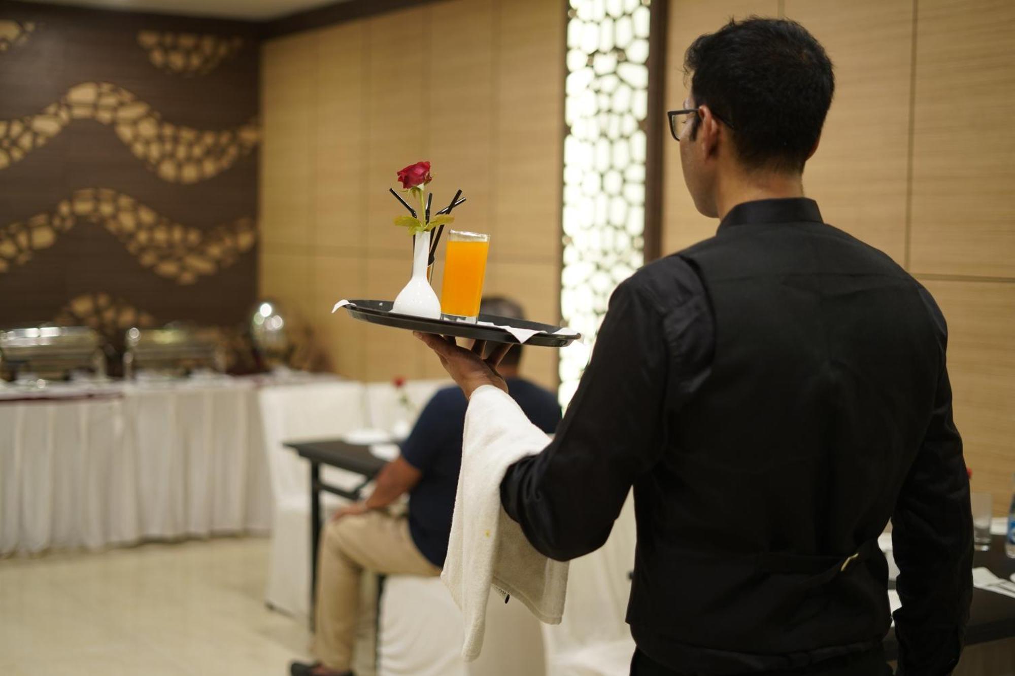 Hotel Emirates Kolkata