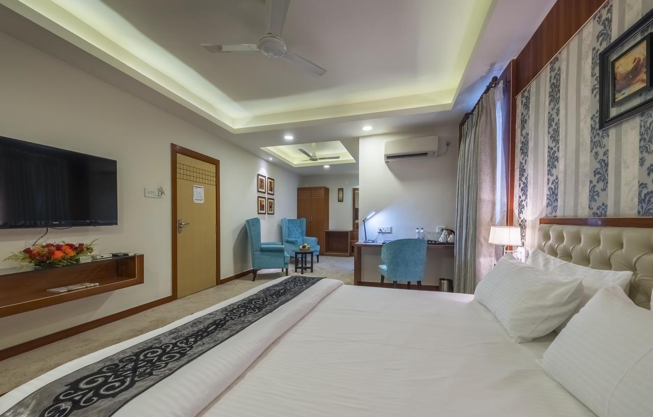 Emirates Hotel